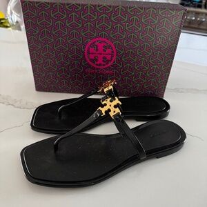 Tory Burch Roxanne jelly flat black size 8
